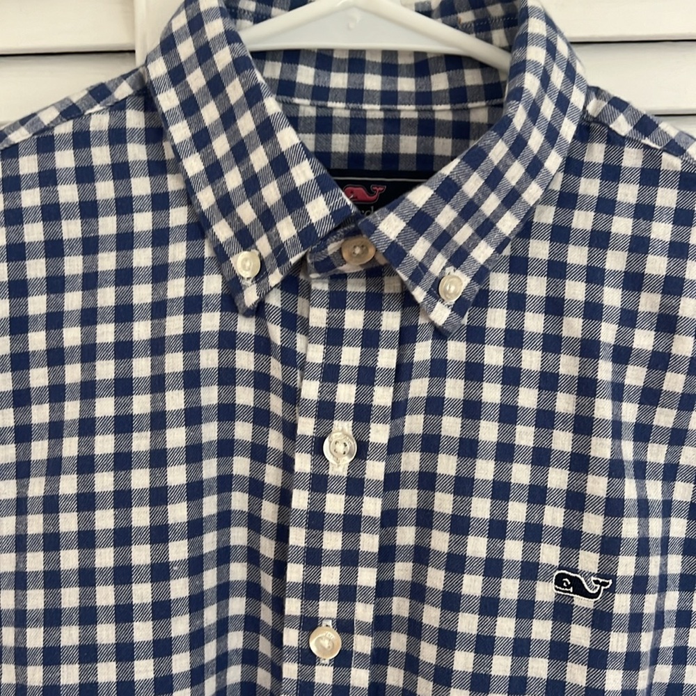 Boys Vineyard Vines size L nwt